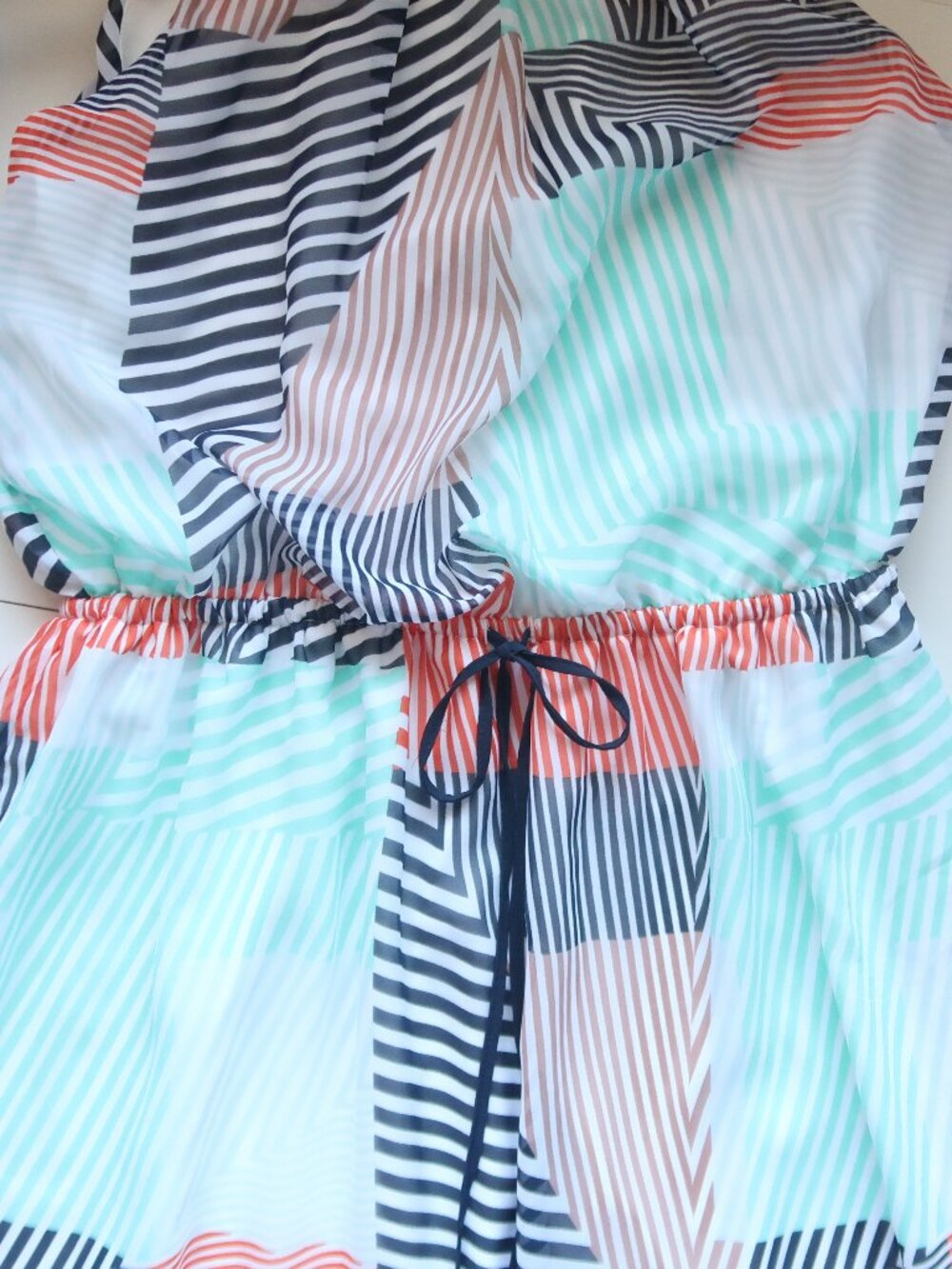 Vince Camuto Geometric Halter Maxi Dress Coral Mint Black Sleeveless Bow Tie 10 - Picture 7 of 9